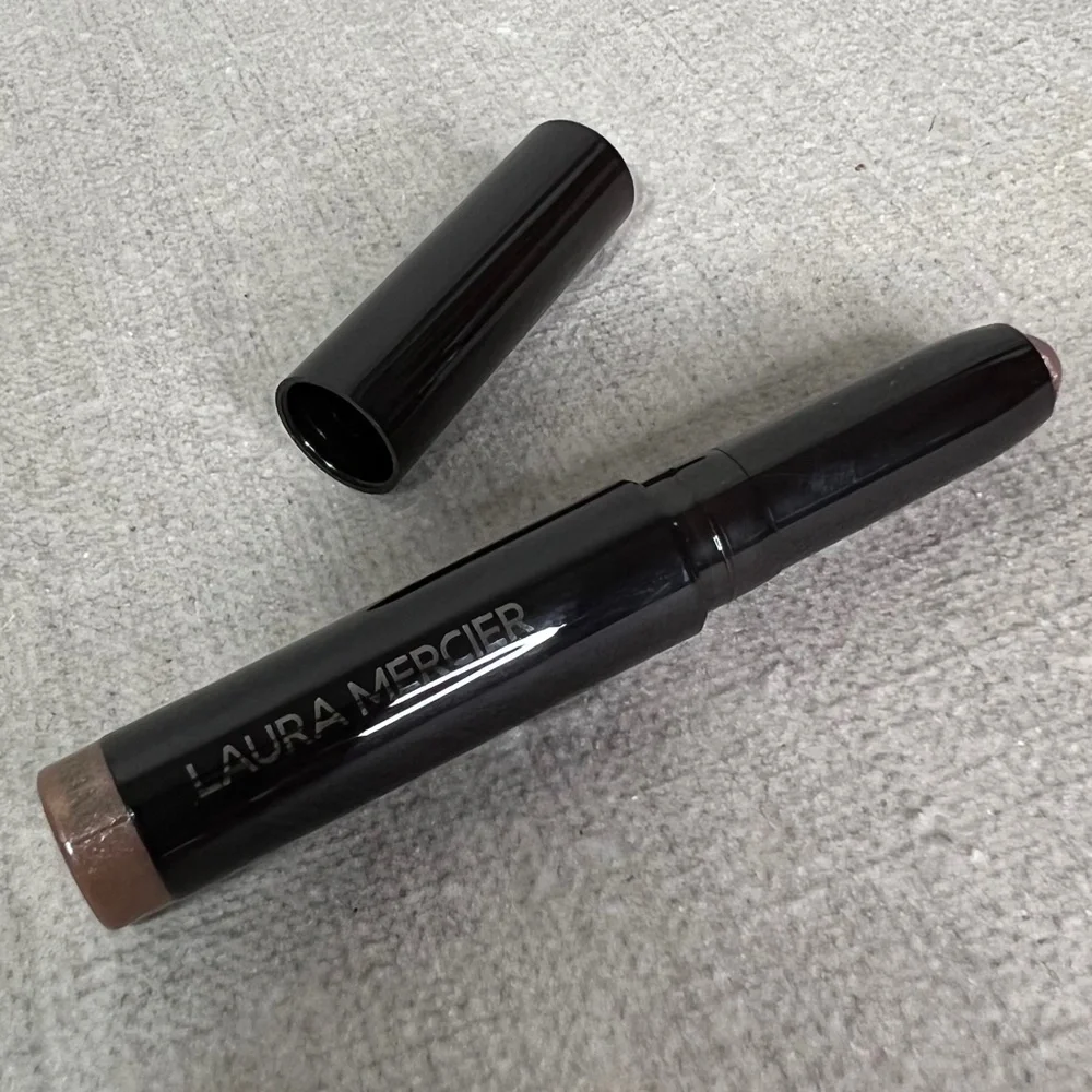 ❤️3 for $25❤️ Laura Mercier Caviar Stick Eyeshadow mini in Strapless - Picture 4 of 6